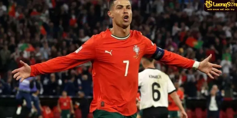 Dù đã 40 tuổi, Ronaldo vẫn duy trì thể lực tuyệt vời và kỹ năng sắc bén