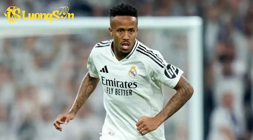Los Blancos cân nhắc bán Militao khi còn có giá trị