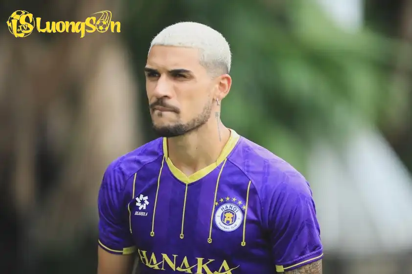 Hendrio mang đến rất nhiều kỳ vọng cho NHM bóng đá Việt Nam. Ảnh: FBNV Hendrio mang đến rất nhiều kỳ vọng cho NHM bóng đá Việt Nam