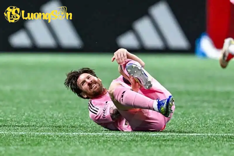 Messi thừa nhận đã lo lắng về chấn thương của bản thân. Messi thừa nhận đã lo lắng về chấn thương của bản thân.