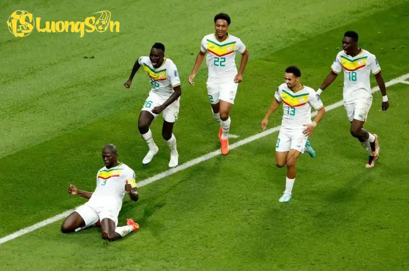 Ghana được dự đoán sẽ chiến thắng để củng cố ngôi đầu và chính thức góp mặt tại World Cup 2026. Ghana được dự đoán sẽ chiến thắng để củng cố ngôi đầu và chính thức góp mặt tại World Cup 2026.