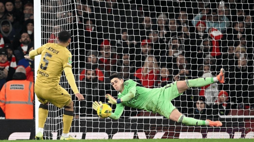 Kepa là người hùng trên chấm luân lưu của Arsenal.